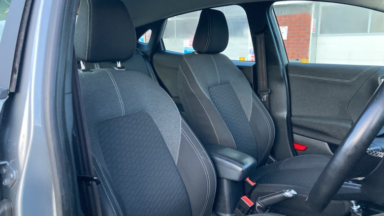 Ford Puma 1.0 EcoBoost Hybrid mHEV 155 Titanium 5dr Petrol Hatchback